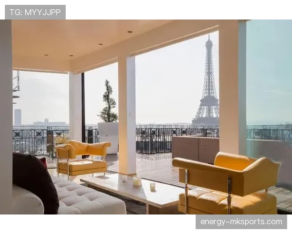 姆巴佩的豪宅里竟然有个迷你球场？这生活也太梦幻了吧！